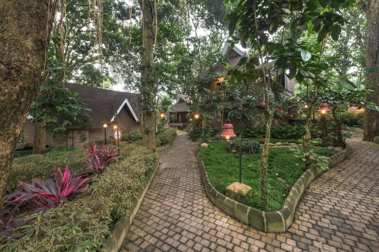Hotel Club Mahindra Thekkady Exterior foto