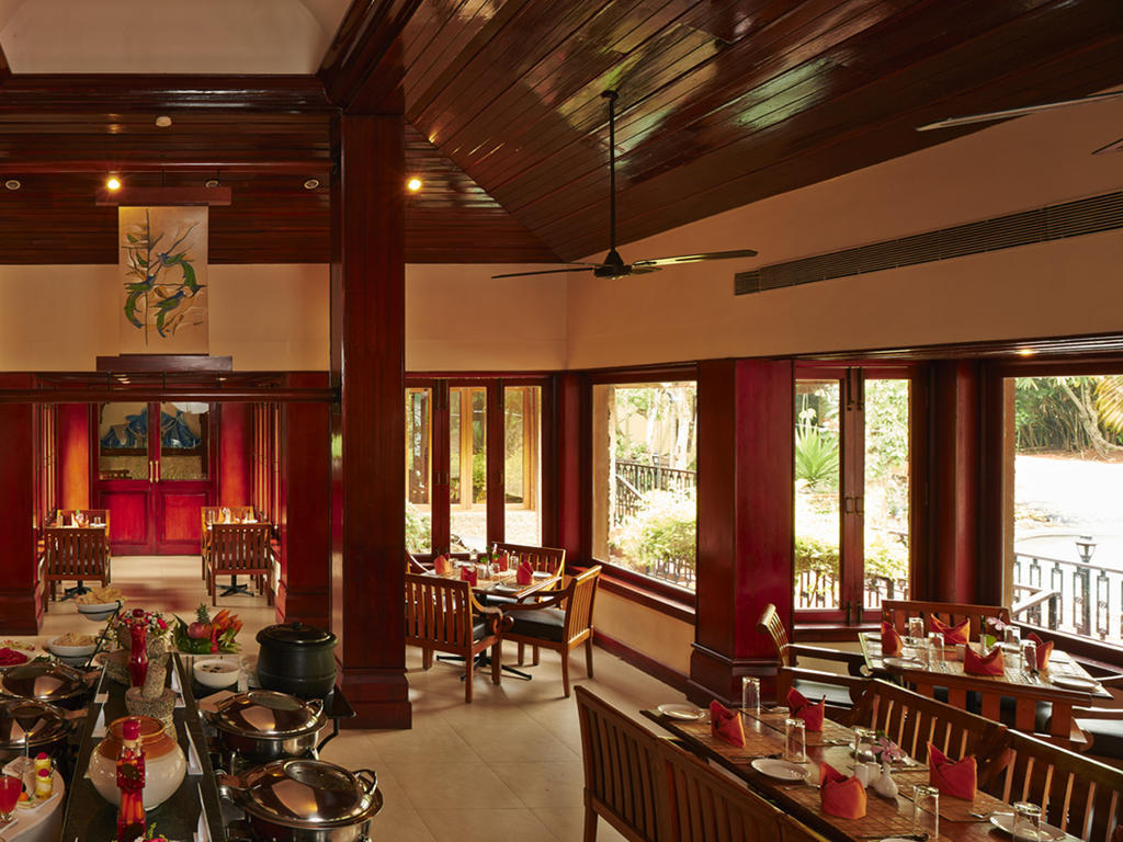 Hotel Club Mahindra Thekkady Exterior foto