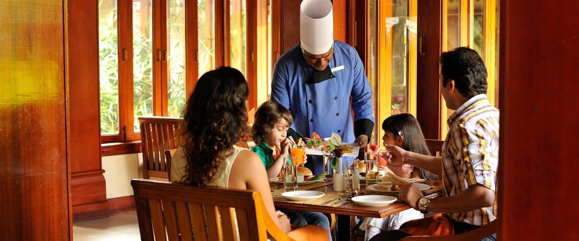 Hotel Club Mahindra Thekkady Exterior foto